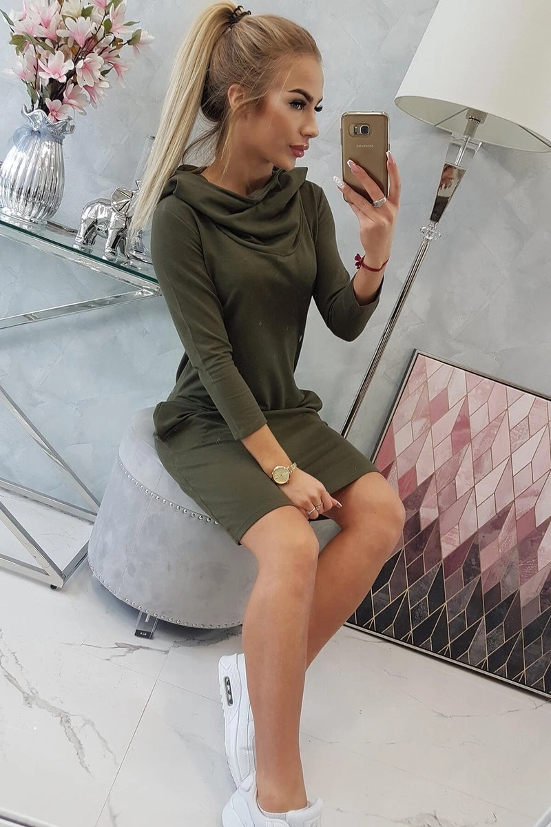 Sukienka z kapturem i kieszeniami khaki 8 Sukienka z kapturem i kieszeniami khaki - obrazek 8