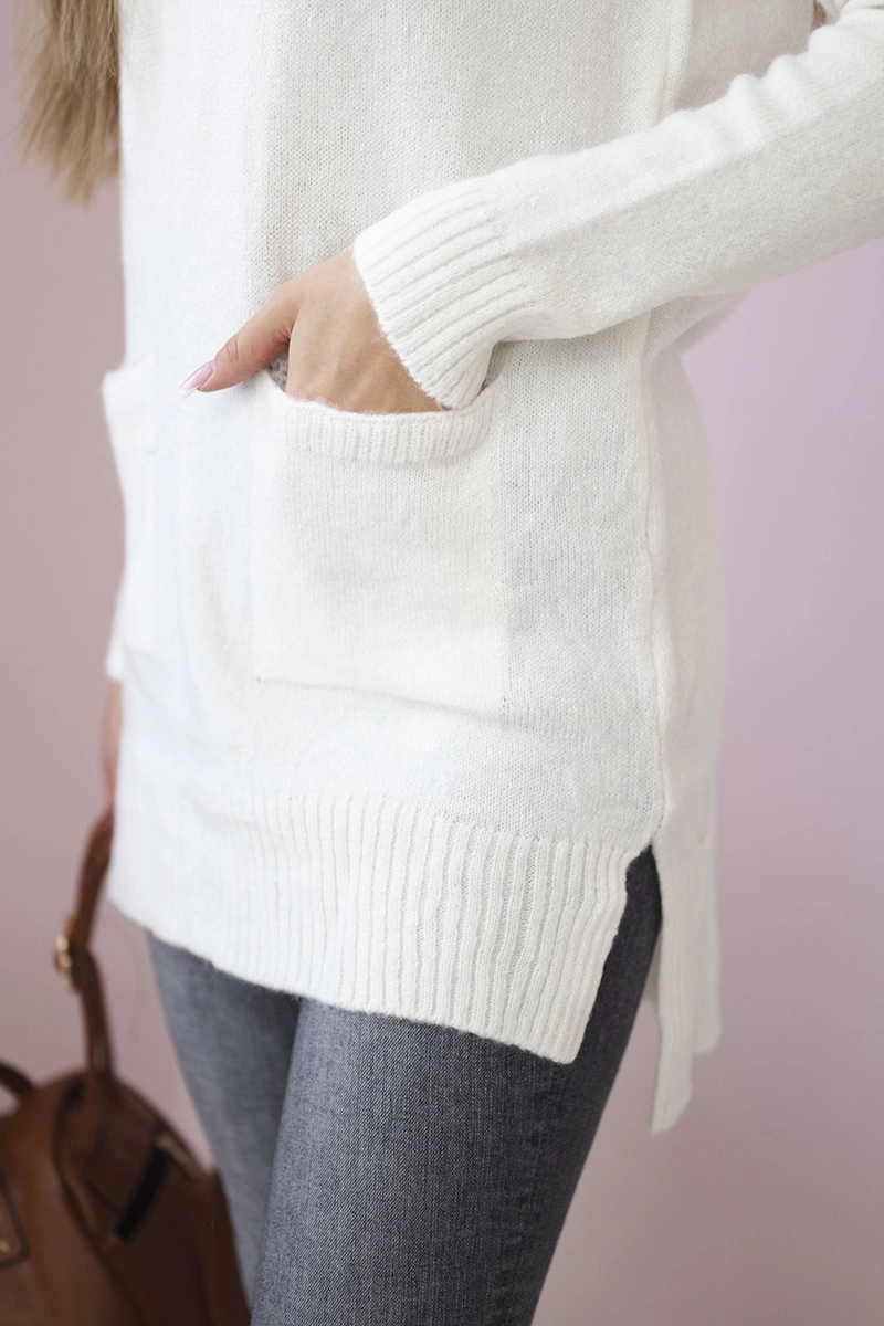 Sweter ze stójką ecru 3 Sweter ze stójką ecru - obrazek 3