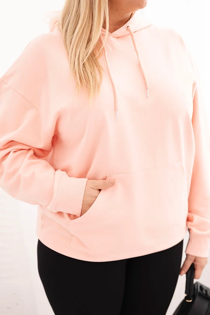 Bluza damska pętelkowa Plus Size bawełniana z kapturem i kieszenią kangurką łososiowa 4 Bluza damska pętelkowa Plus Size bawełniana z kapturem i kieszenią kangurką łososiowa - obrazek 4