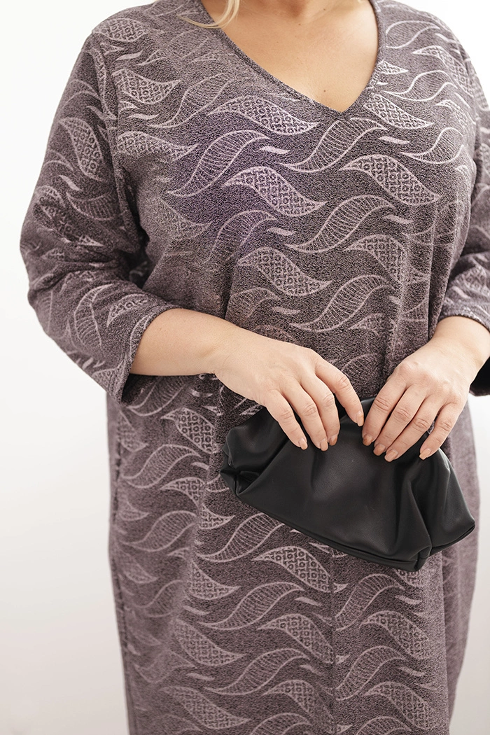 Sukienka damska z żorżety Plus Size z dekoltem V fango 4 Sukienka damska z żorżety Plus Size z dekoltem V fango - obrazek 4