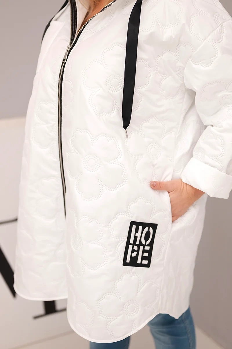 Kurtka damska Plus Size pikowana z kapturem i napisem HOPE biała 4 Kurtka damska Plus Size pikowana z kapturem i napisem HOPE biała - obrazek 4