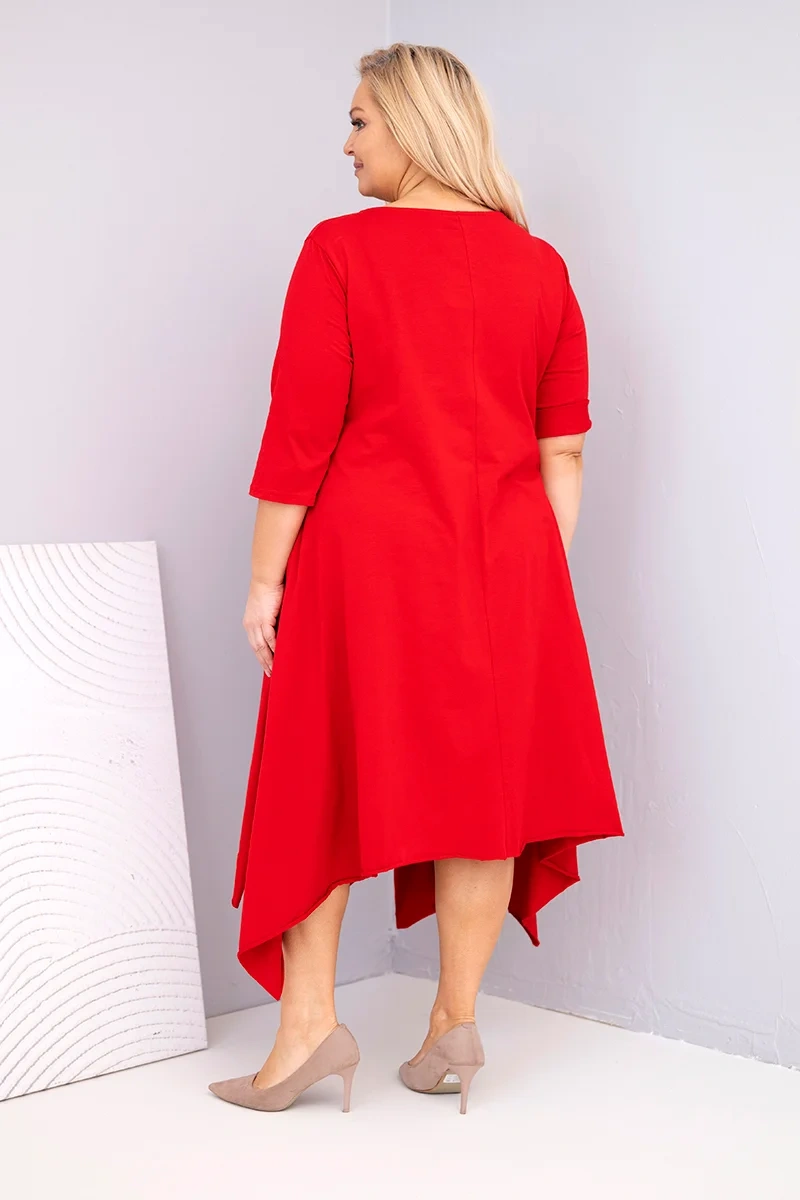 Sukienka damska bawełniana Plus Size z asymetrycznym dołem czerwona 3 Sukienka damska bawełniana Plus Size z asymetrycznym dołem czerwona - obrazek 3