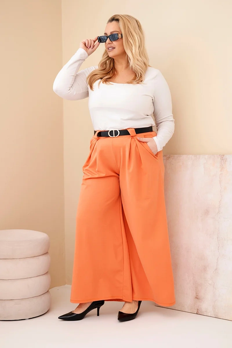 Spodnie damskie Plus Size wiskozowe z szeroką nogawką i paskiem morelowe 2 Spodnie damskie Plus Size wiskozowe z szeroką nogawką i paskiem morelowe - obrazek 2